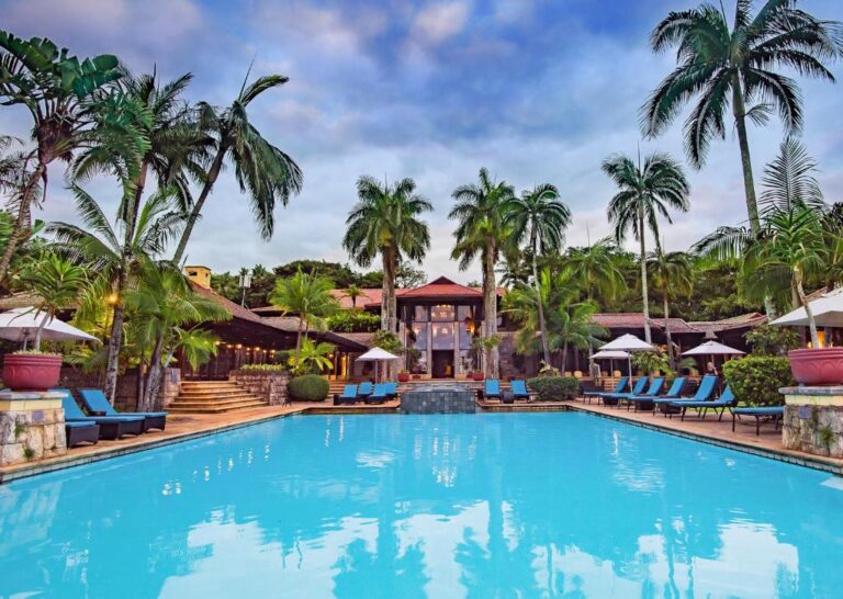 Luxury Stay: Zimbali Lodge vs Beachfront Penthouse!