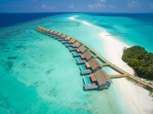 Ultimate Maldives Resorts Face-off: Kuramathi vs Veligandu vs Lily