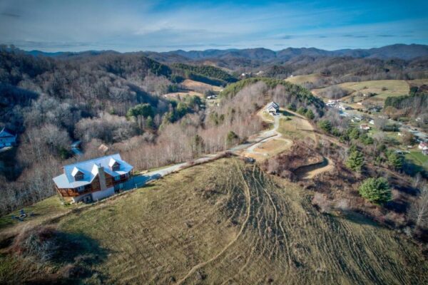 Mountain Range Retreat Mountain Range Retreat