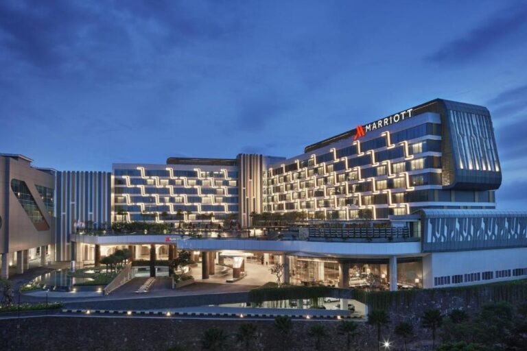 Yogyakarta Marriott vs Melia Purosani: Hotel Face-Off