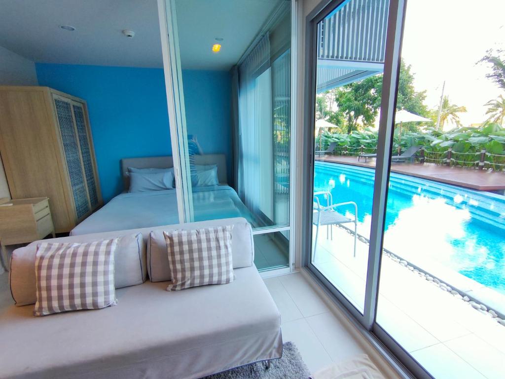 BLU-Pool Access, Cha Am