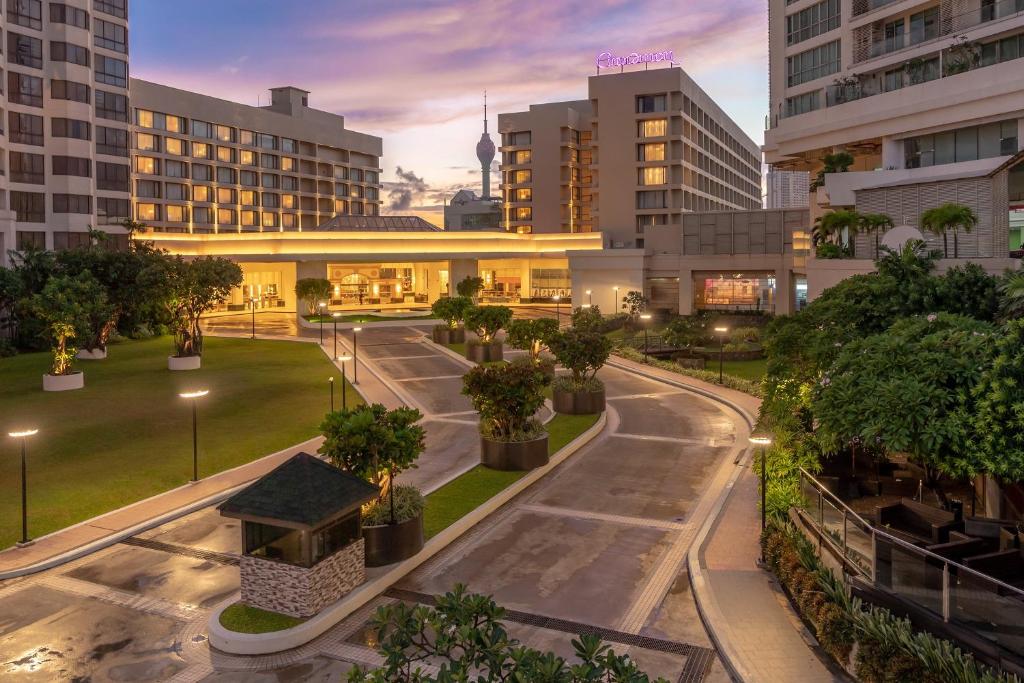 Cinnamon Grand Colombo Hotel Review