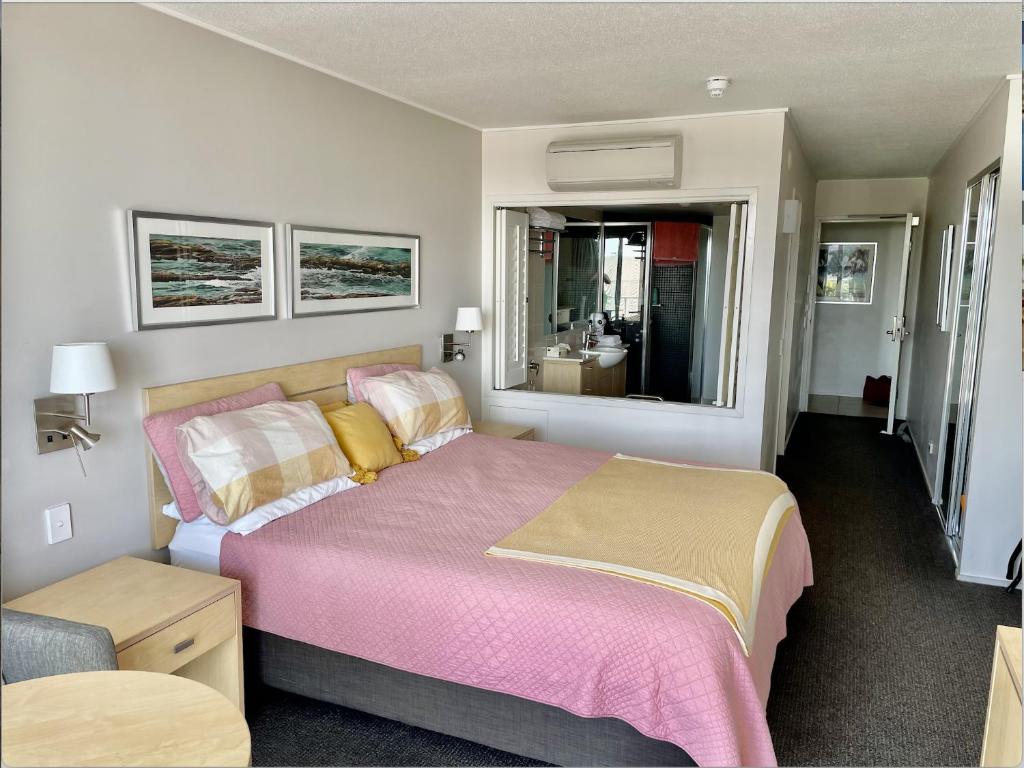 Ballina Spa Retreat Apartment with Pool