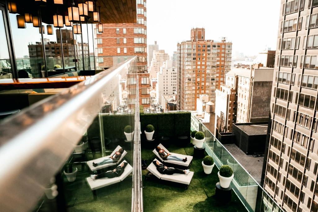 citizenM New York Times Square — Central Hotel