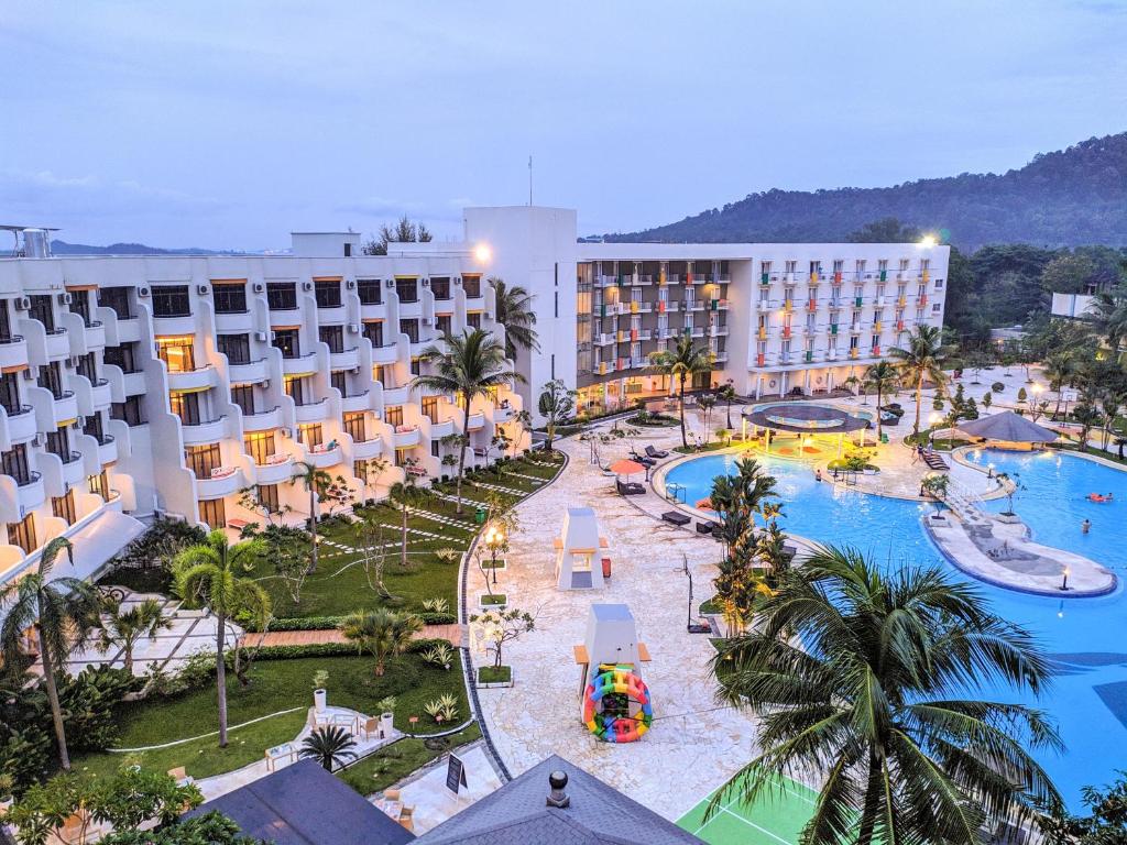 HARRIS Resort Batam Waterfront Family-Friendly Escape