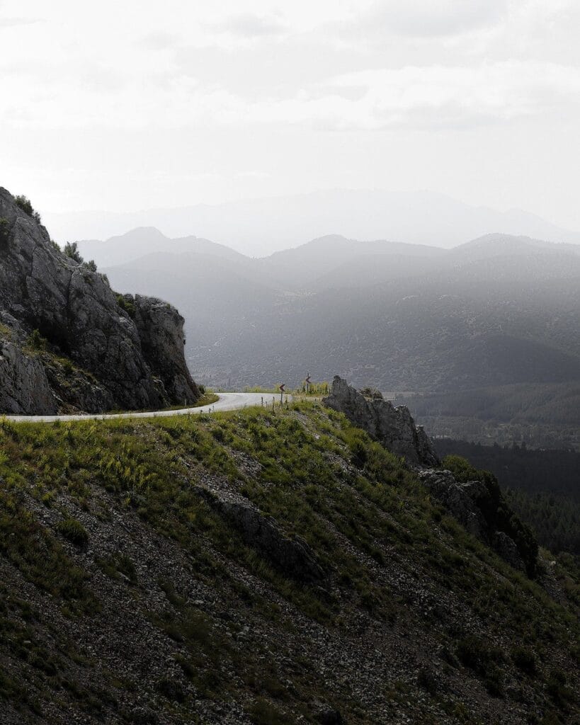 How to Pick Road-Trip Stops for Joyful Breaks