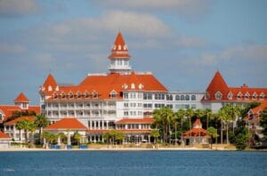 Luxury Showdown: Grand Floridian vs Four Seasons Orlando