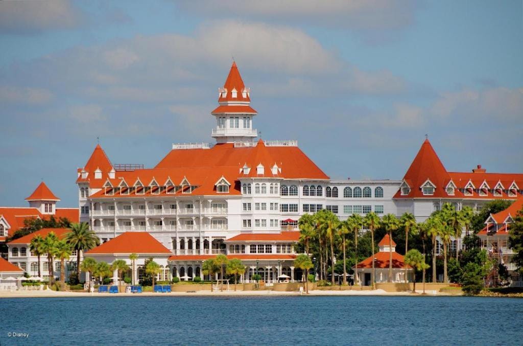 Luxury Showdown: Grand Floridian vs Four Seasons Orlando