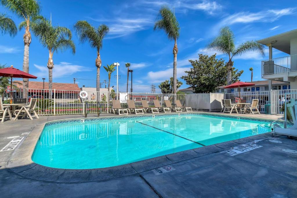 Motel 6 Stanton Anaheim West Cozy Budget Lodging