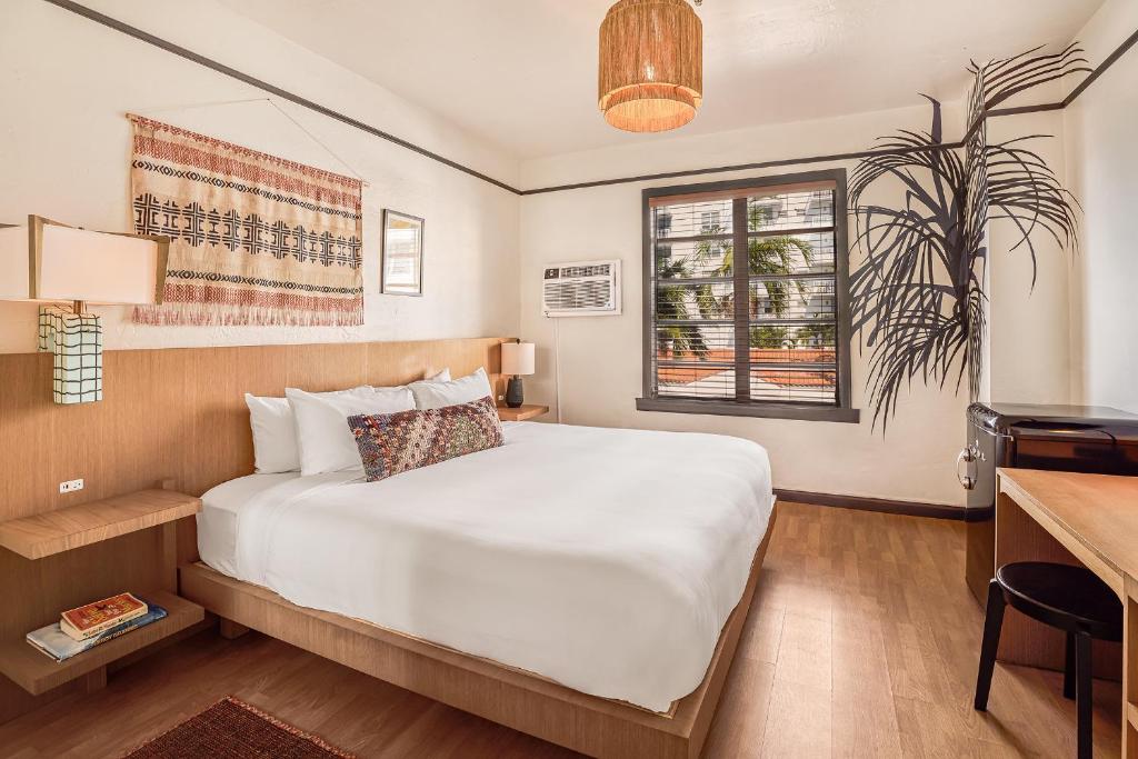 Stylish Beachside Hostel with Pool