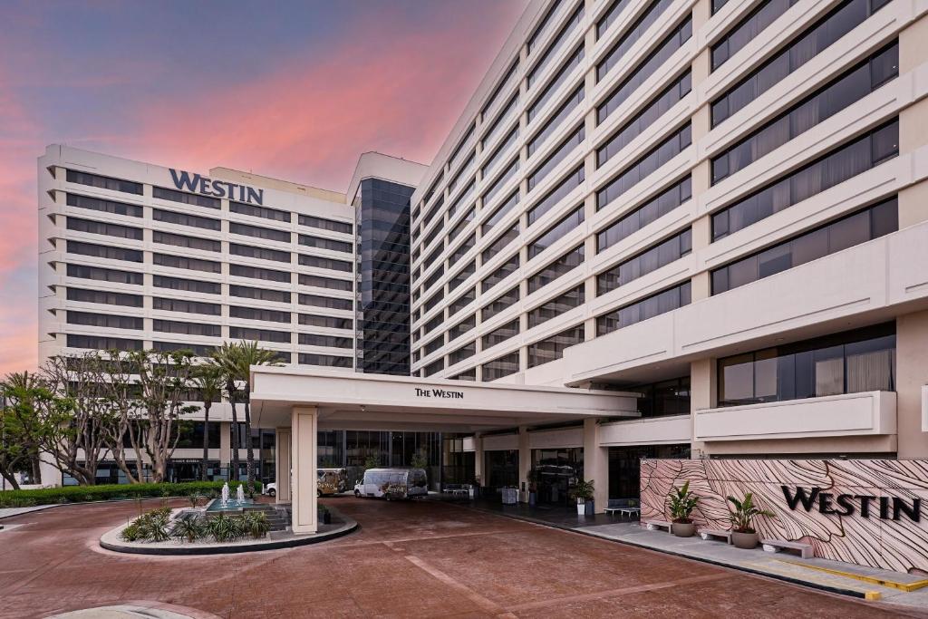 The Westin Los Angeles Airport with Free Shuttle