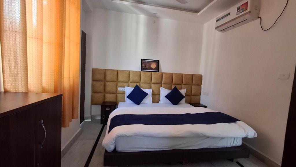 Top 7 Holistic Retreats on Booking.com for Meditation