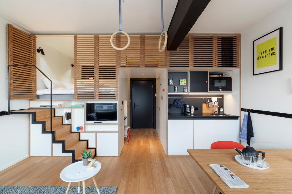 Zoku Amsterdam Apartment Hotel Loft Living